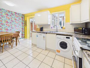 Dining Kitchen- click for photo gallery